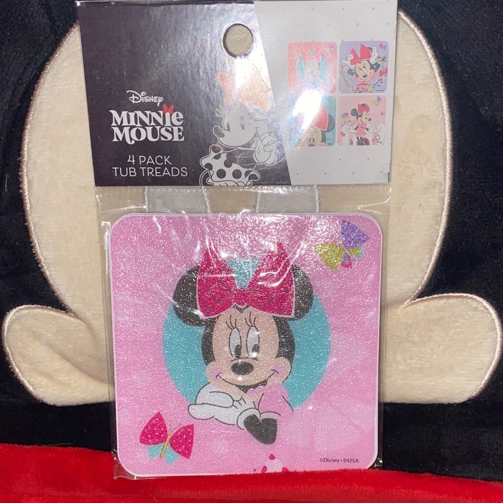 4/$20 bundle Disney Minnie Mouse Tub Treads